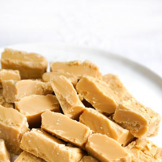 Old-Fashioned Creamy Fudge