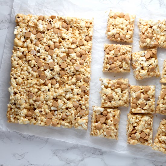 Fluffernutter Popcorn Bars