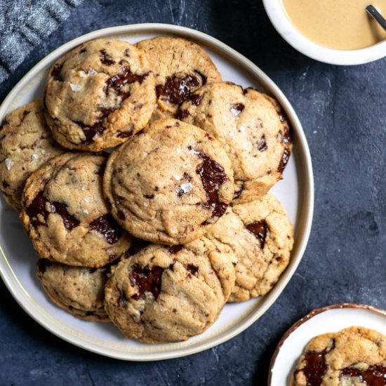 Vegan Tahini Chocolate Chip Cookies