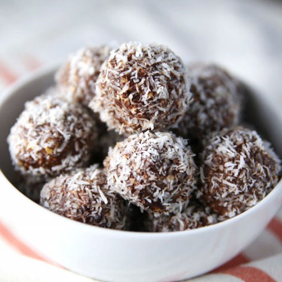 Coconut Cashew Date Balls