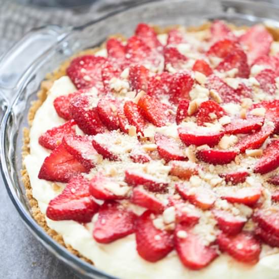 Strawberry Banana Pudding Pie