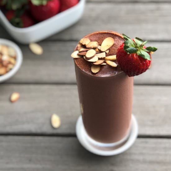 nutty-chocolate strawberry smoothie