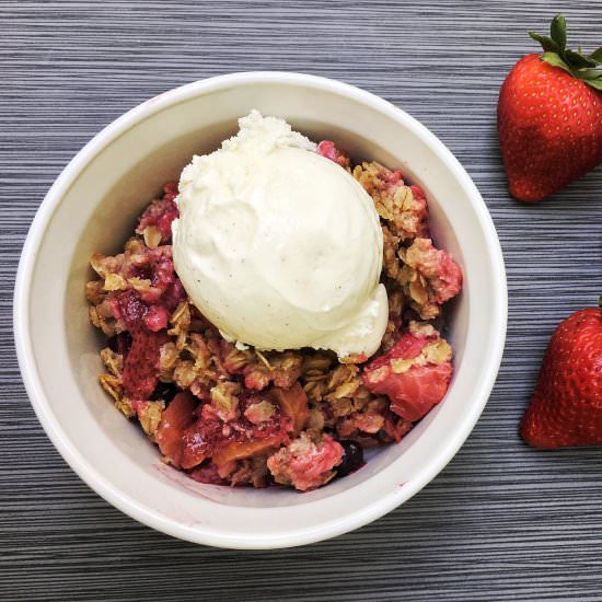 Healthy Strawberry Rhubarb Crisp