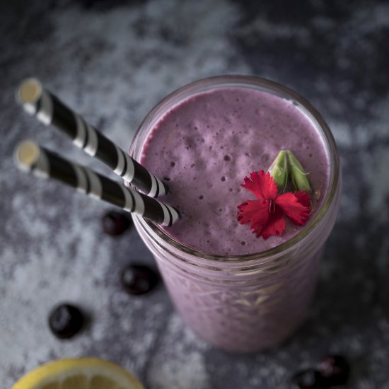 Lemon Lavender Blueberry Smoothie