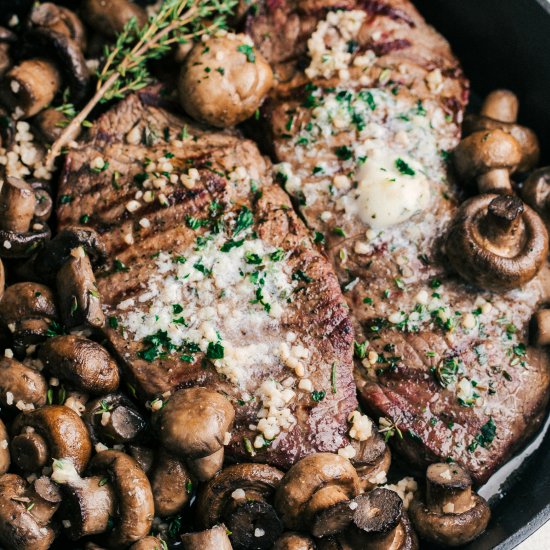 GARLIC BUTTER STEAK AND MUSHROOM