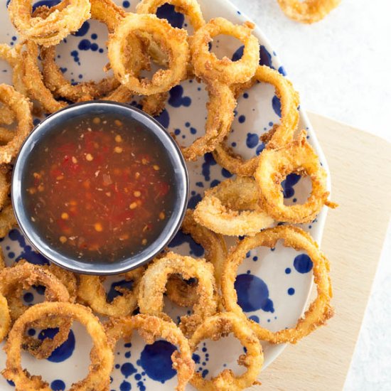 Incredibly Crispy Fried Onion Rings