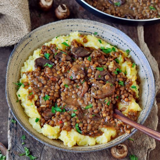 Easy lentil stew with mashed potato