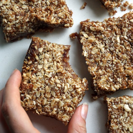 Newfoundland Date Squares