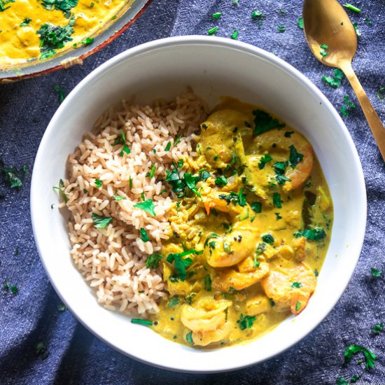 30-minute coconut shrimp curry