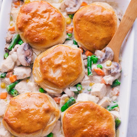 EASY CHICKEN POT PIE CASSEROLE