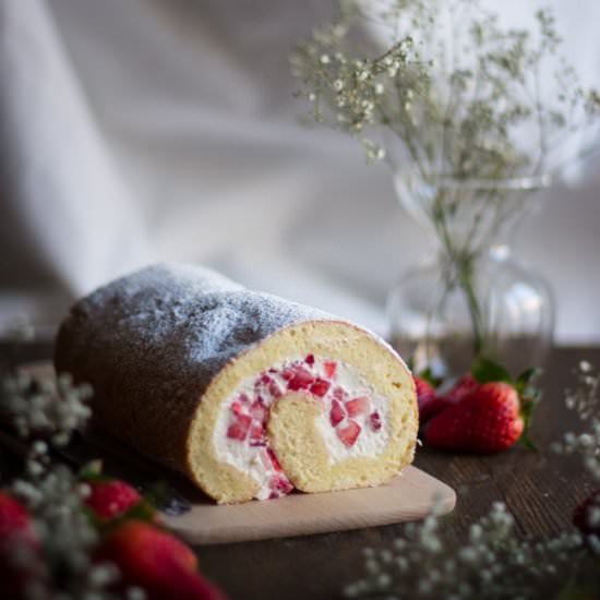 Strawberry Bisquit Roll