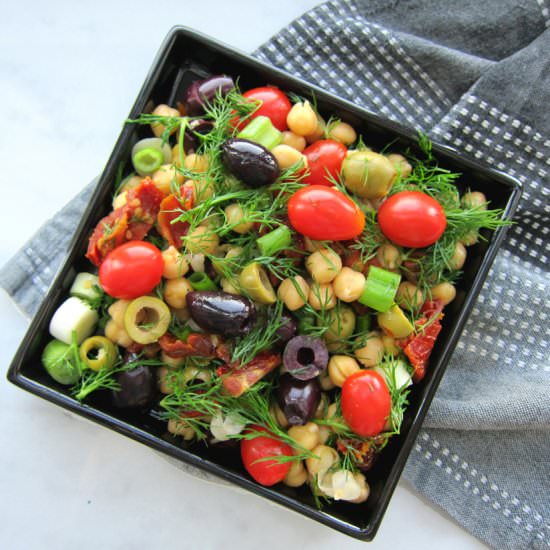 Chickpeas Salad with Dill