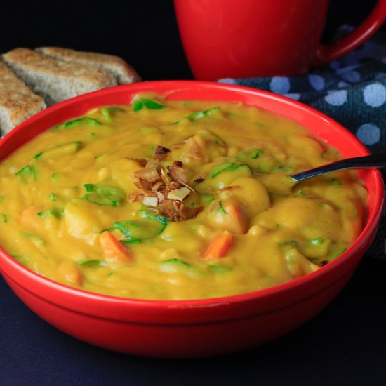 Creamy, Garlicky White Bean Soup