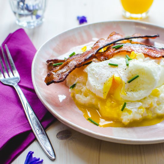 Cheesy Corn Grits w/ Maple Bacon