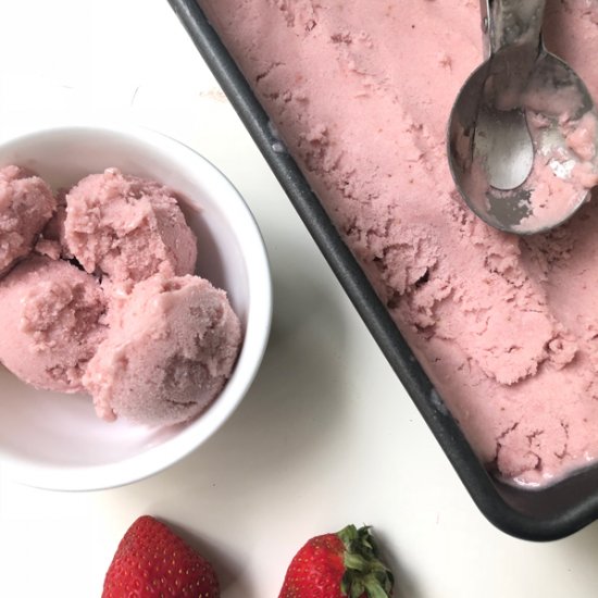 Dairy-Free Easy Strawberry Sorbet