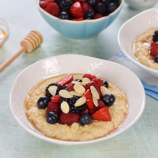 Simple Porridge with Summer Berries