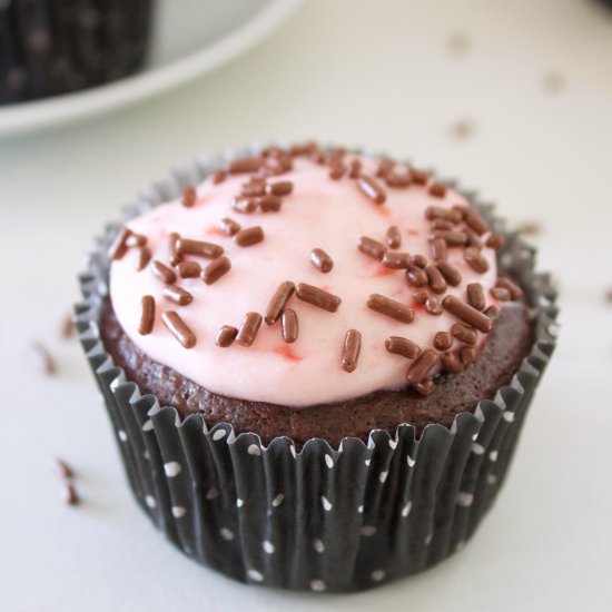 Cupcakes with Strawberry Frosting