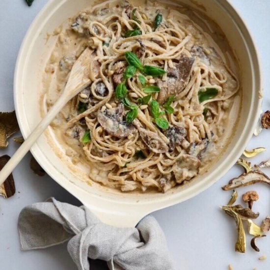 Extra Creamy Mushroom Linguine