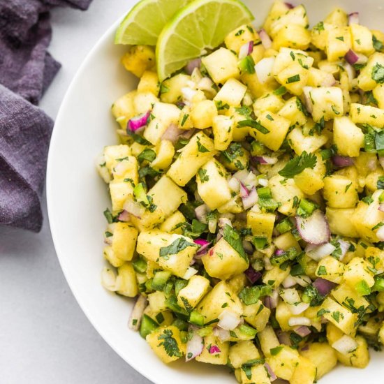 10-Minute Easy Pineapple Salsa