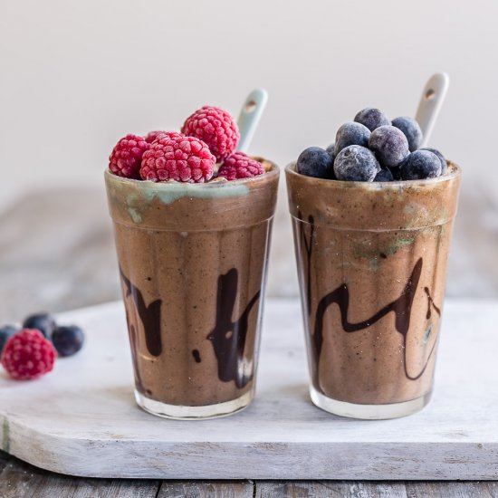 Banana-free mint chocolate smoothie