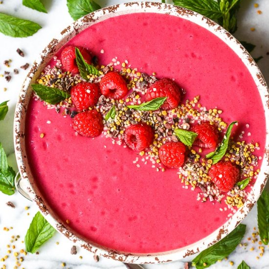 Pink Pitaya Mango Smoothie Bowl