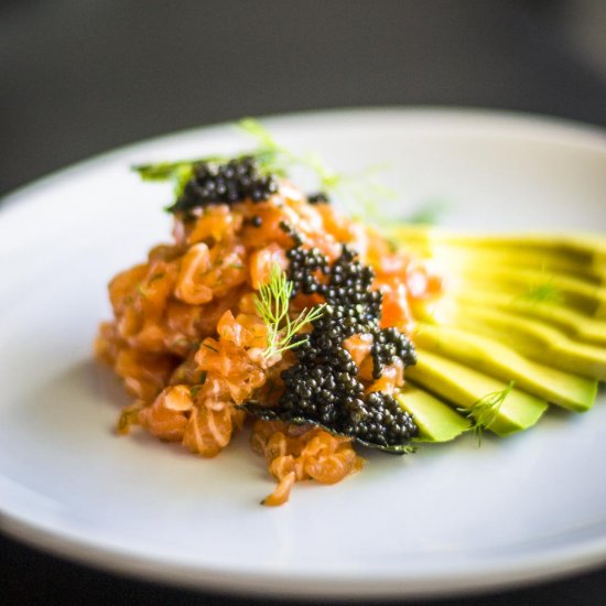 SALMON TARTARE WITH FENNEL AND CAVIAR