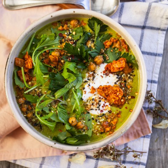 Broccoli and spinach curry soup