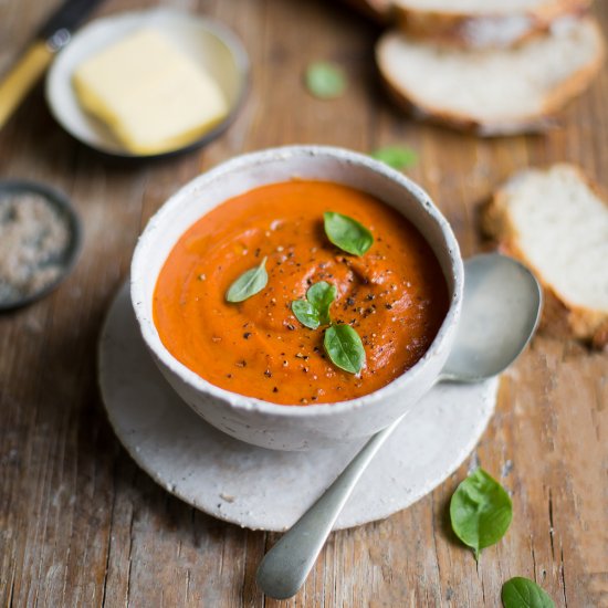 Creamy roasted tomato soup