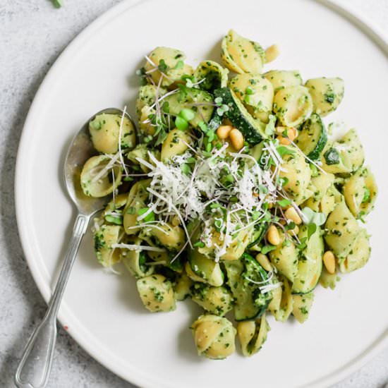 Pesto pasta with summer veggies