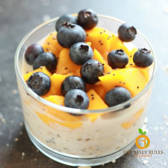 Overnight Oats Mango & Blueberries