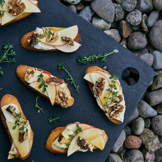 Apple Brie Crostini with Walnuts