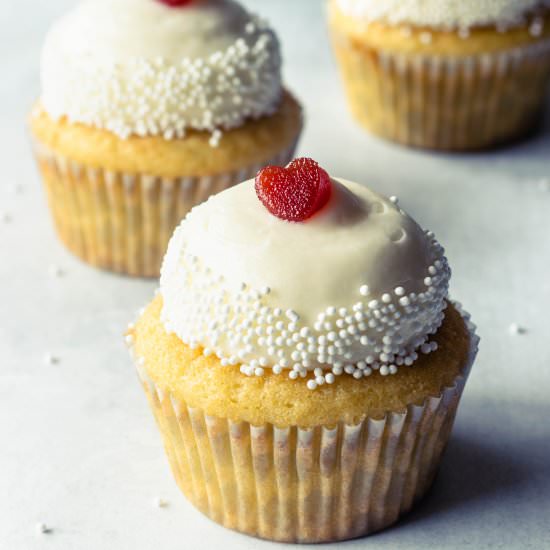 Romeo and Juliet Cupcakes