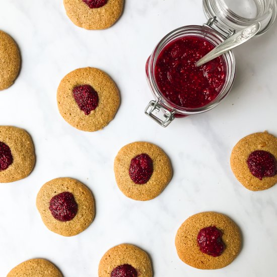 HEALTHY PEANUT BUTTER & JAM COOKIES