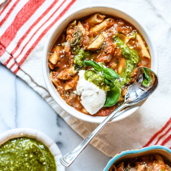 Slow Cooker Vegan Baked Ziti Soup