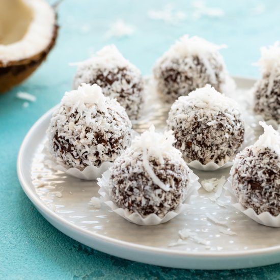 No bake chocolate biscuit balls