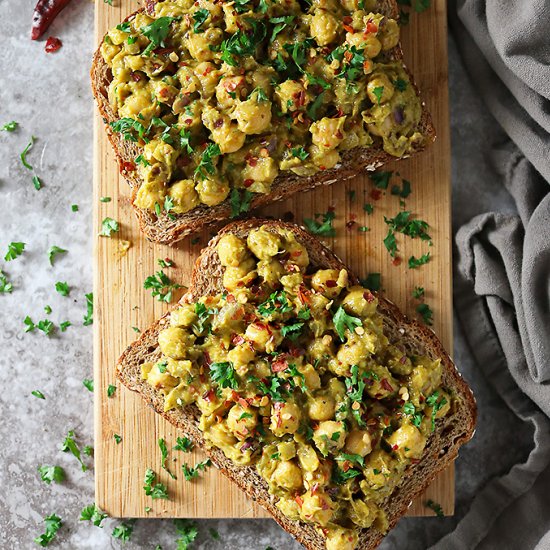 Easy Chickpea Avocado Salad