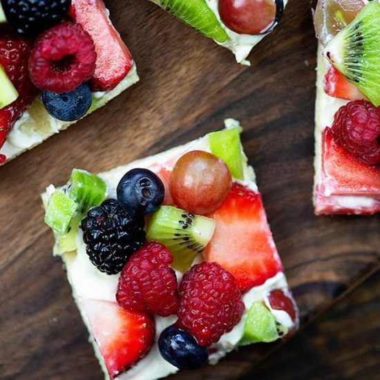 FRUIT SALAD PIZZA