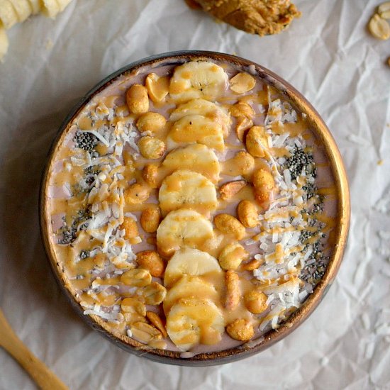 Peanut Butter & Jelly Açaí Bowl