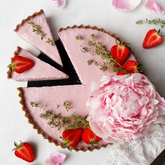 Raw Vegan Strawberry Tart