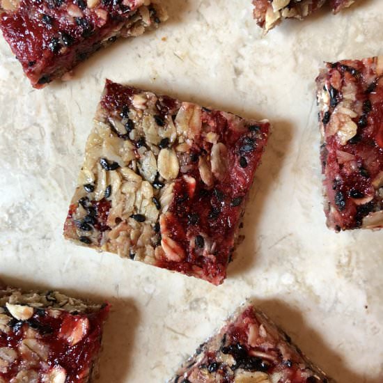 Roasted Strawberry Granola Bars