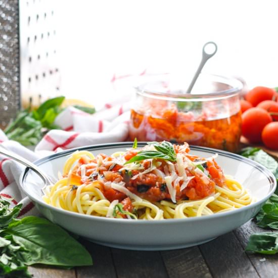 5-Ingredient Pasta Pomodoro Sauce