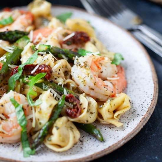 Cheese Tortellini w/ Pesto Shrimp