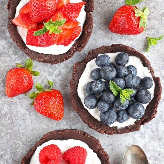 No-Bake Paleo Brownie Tarts