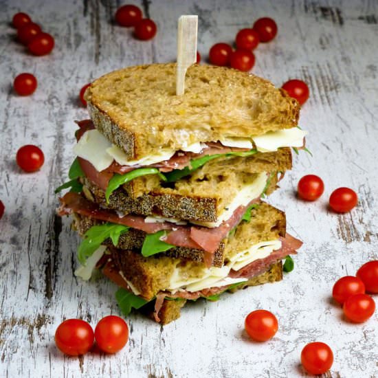 Bresaola and cheese sandwiches