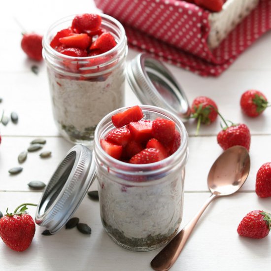 Chia Seed Cream with Strawberries