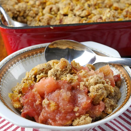 Gluten Free Apple and Rhubarb Crisp