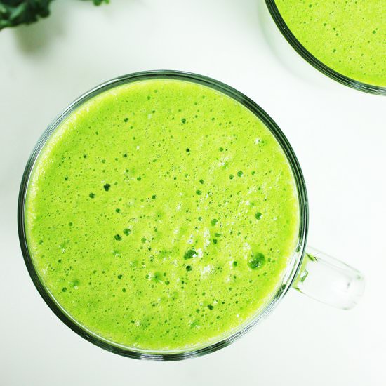 SPINACH, KALE AND CUCUMBER SMOOTHIE