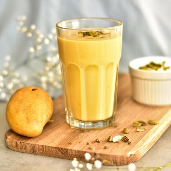 Mango lassi