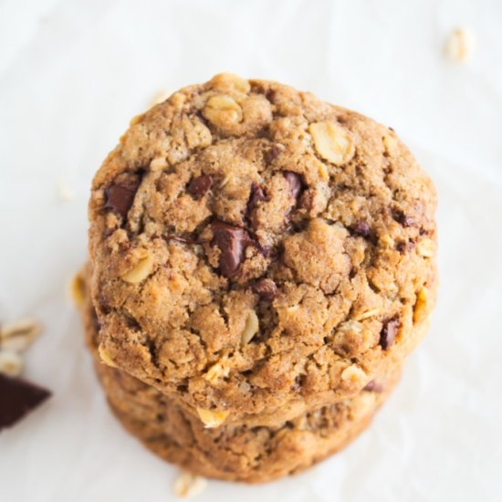 Easy Oatmeal Chocolate Chip Cookies