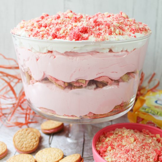 STRAWBERRY SHORTCAKE OREO TRIFLE